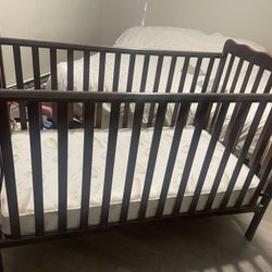 Brown Baby Crib With Mattress 