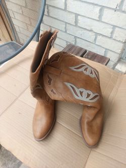 Madden NYC Women's Boots Shoes Size 7