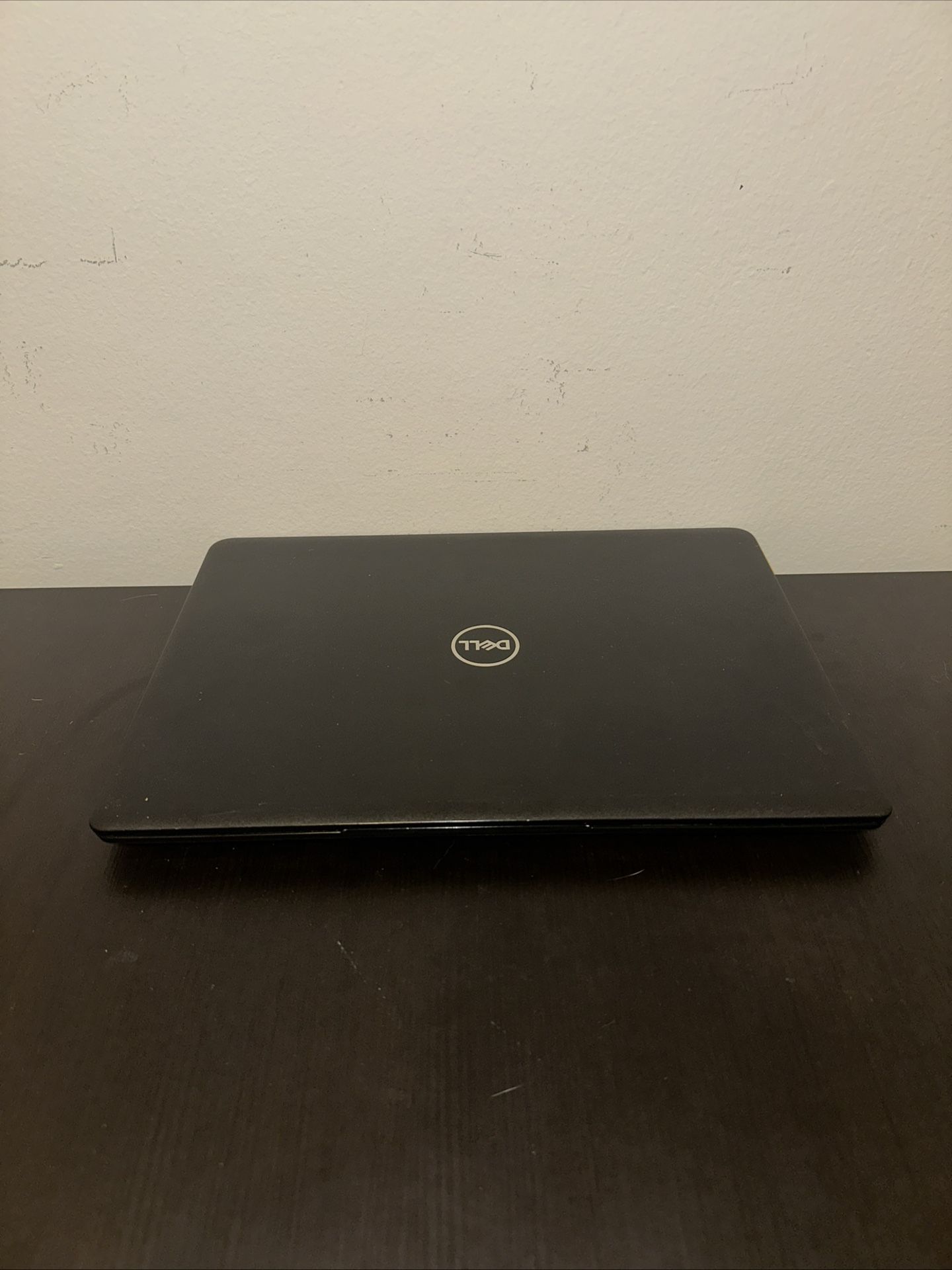 DELL Latitude 3400 (256GB SSD, Intel i5-8265U, 1.60 GHz, 8GB) Laptop-Black