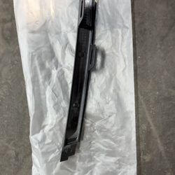 2016-2018 BMW 340i Front Bumper Molding 