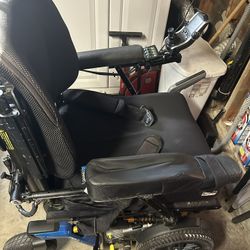Free Quantum Power Wheelchair
