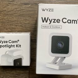 Wyze V3 Security Indoor/outdoor Camera with Spot Light 