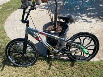 DYNO BMX POWER LITE MODEL Bike with Mag Wheels