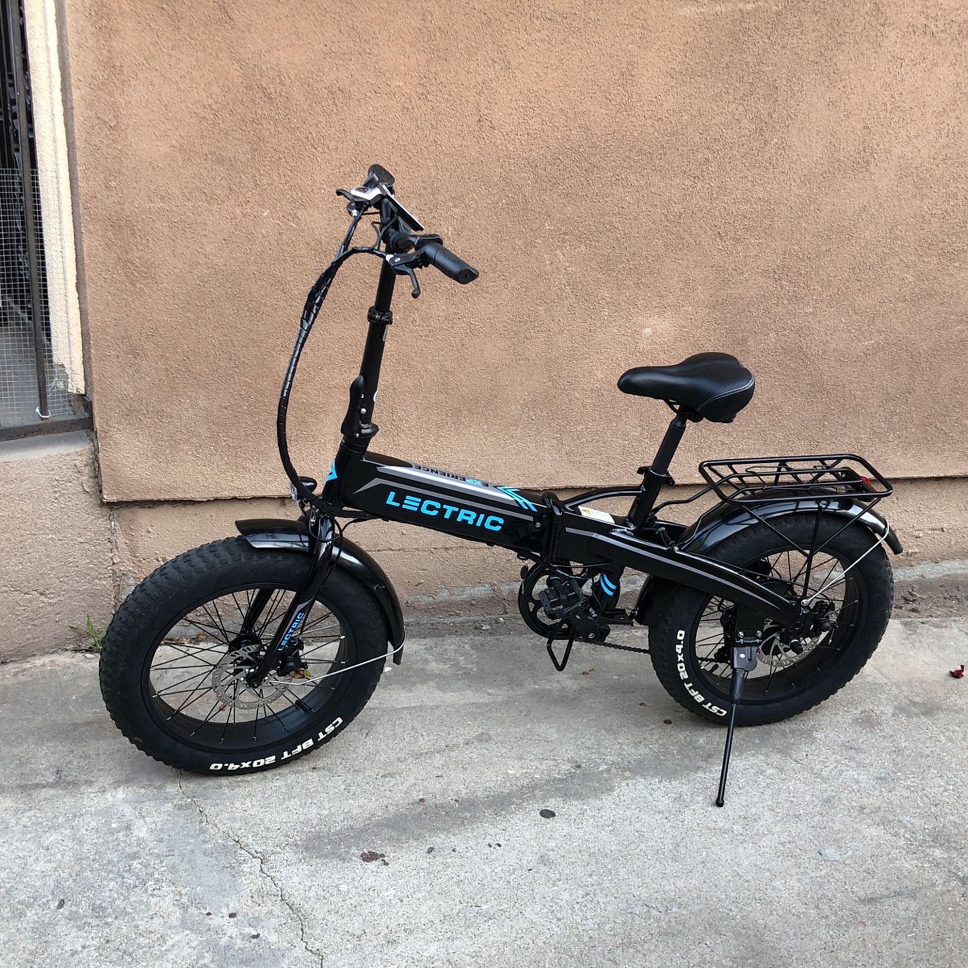 Electric Folding Bike 20mph Throttle And Peddle Assist