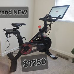 Peloton $1250 NEW 