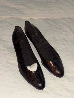 Stuart Weitzman brown crocodile-embossed leather Heels