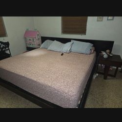 $190 King Bed With 2 Nigth Table Ans Matress As Is USED 