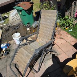 Free 2 Chairs