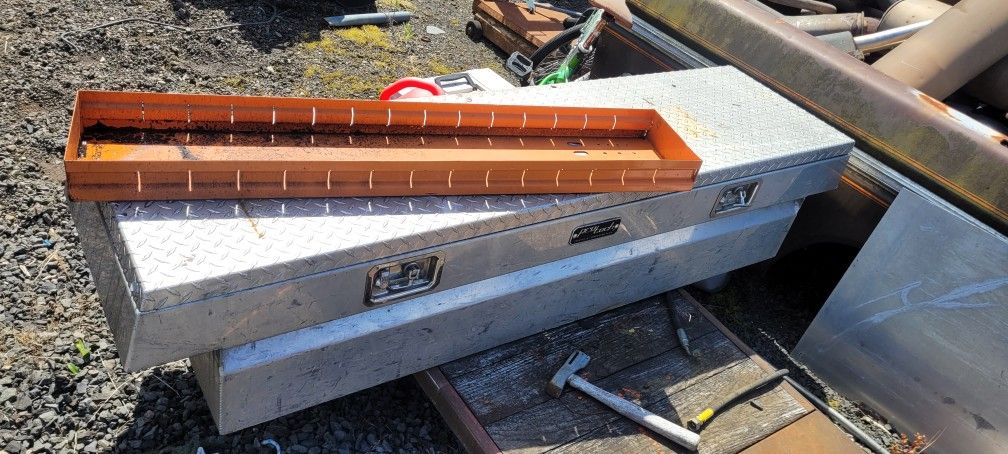 Truck Tool Box