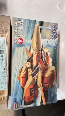 Macross vt-1 super ostrich 1/72 hasegawa