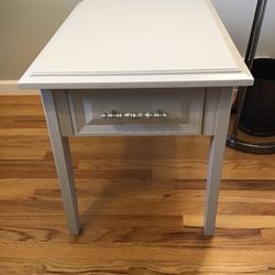  END TABLE OR  SIDE TABLE 