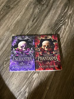Phantasma and enchantra by Kaylie smith 1,2 books