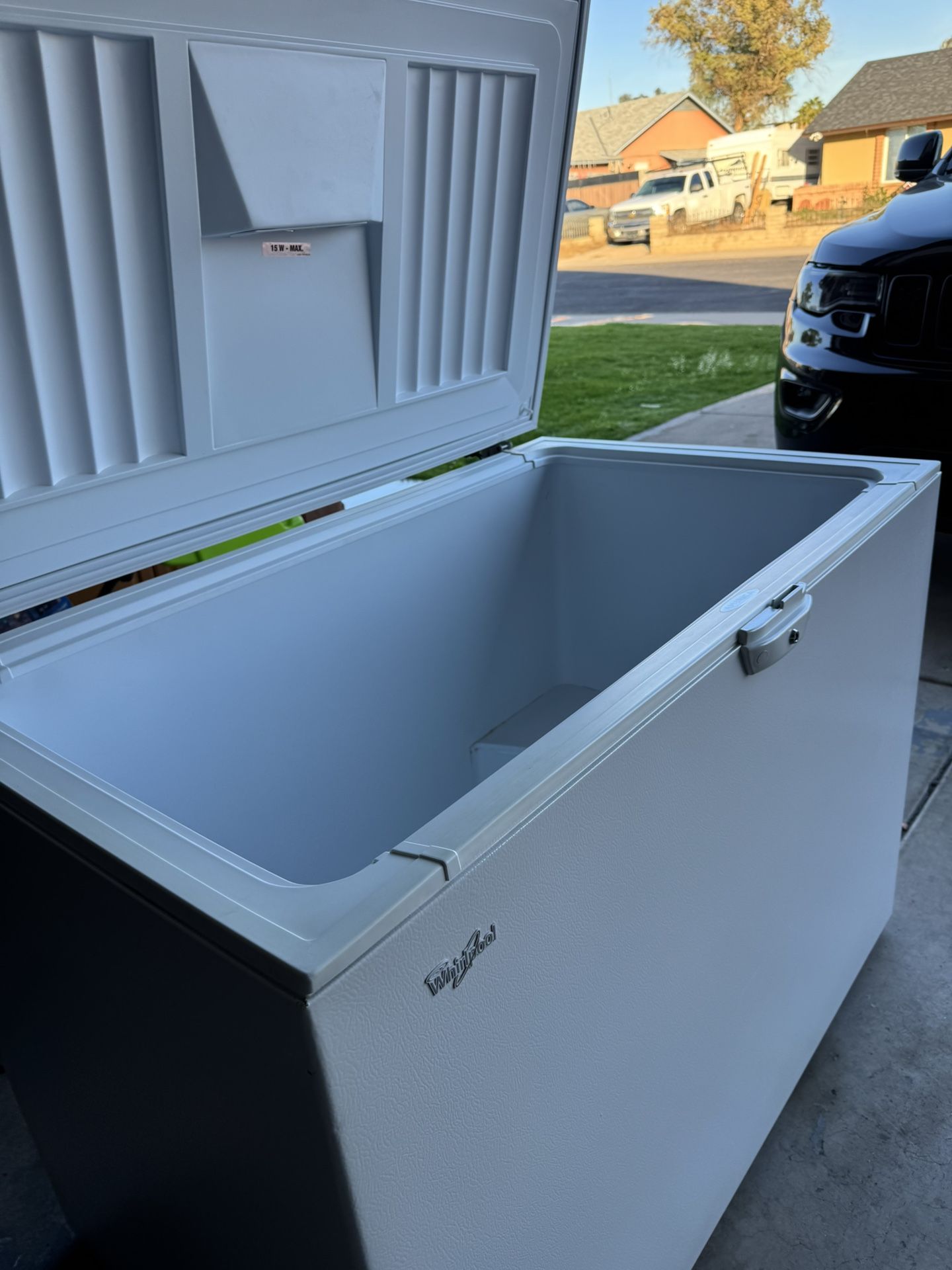 Nice! clean whirlpool freezer