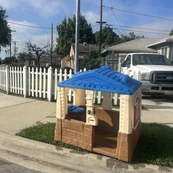 Free play house
