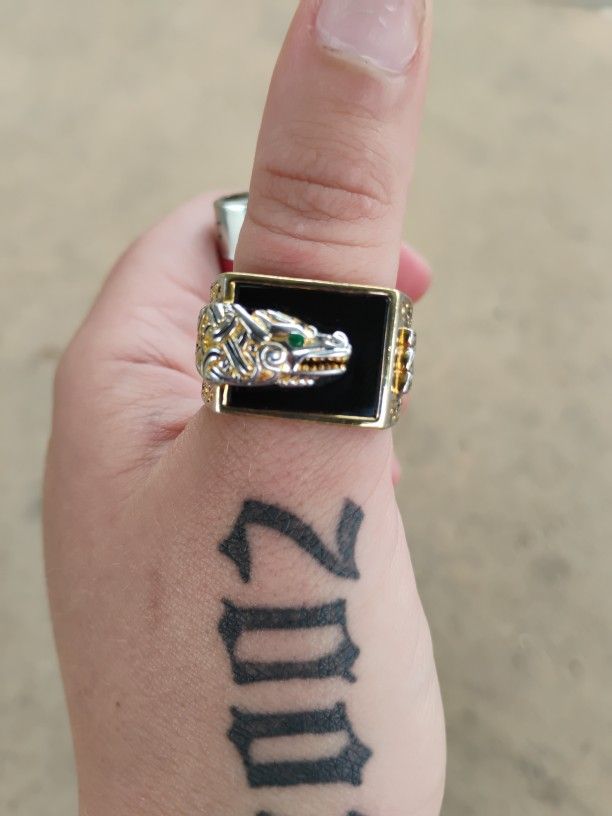 Vintage Fine Metal Silver And Gold Ring With Emerald Eye