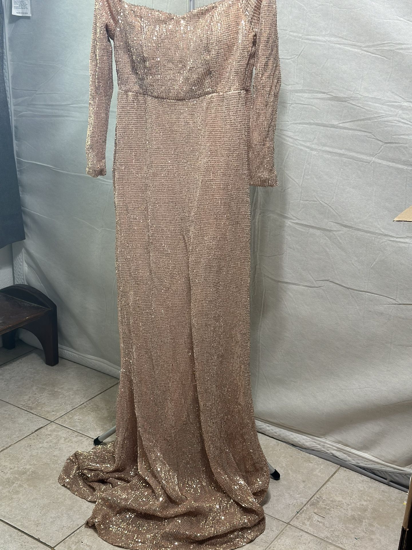 Long Prom Dress Peach Rose Gold. Off Shoulder With Sleeves 