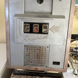 Duchess Slot Machine 1930’s