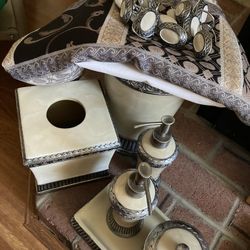 Bathroom accessories 