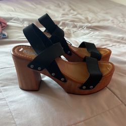 Black Wedges 
