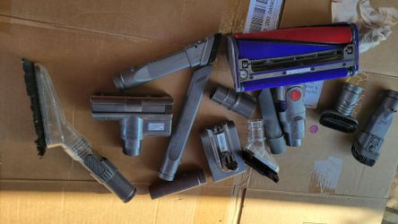 Dyson V7 attachments