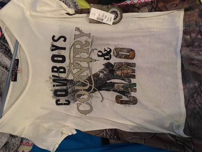 Women’s Size Small Flowy Shirt
