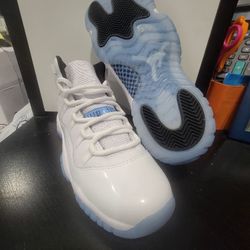 Jordan 11 Columbia