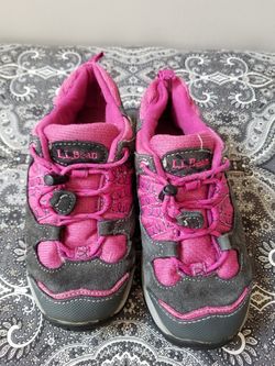 LL Bean new Girls sz 13 Sneakers