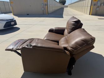 Brown Leather Recliner Loveseat with Cup Holders