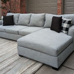 Beautiful Living Spaces Sectional Couch, DELIVERY AVAILABLE!!