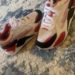 Rsx Pumas Size  6.5C (women’s 8.5) 