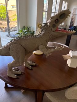 Jurassic World Dinosaur Toy – Large Size – Works Great