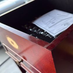 Chest Set End Table Legs Need Reinforcement Has Drawer No Actual Chess Board