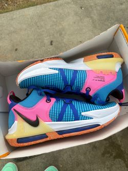 Nike LeBron 7 Sneakers Size 11.5 Brand New