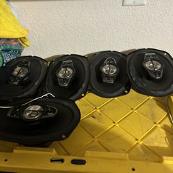 4 6X9’s Up 4sale New New New $200