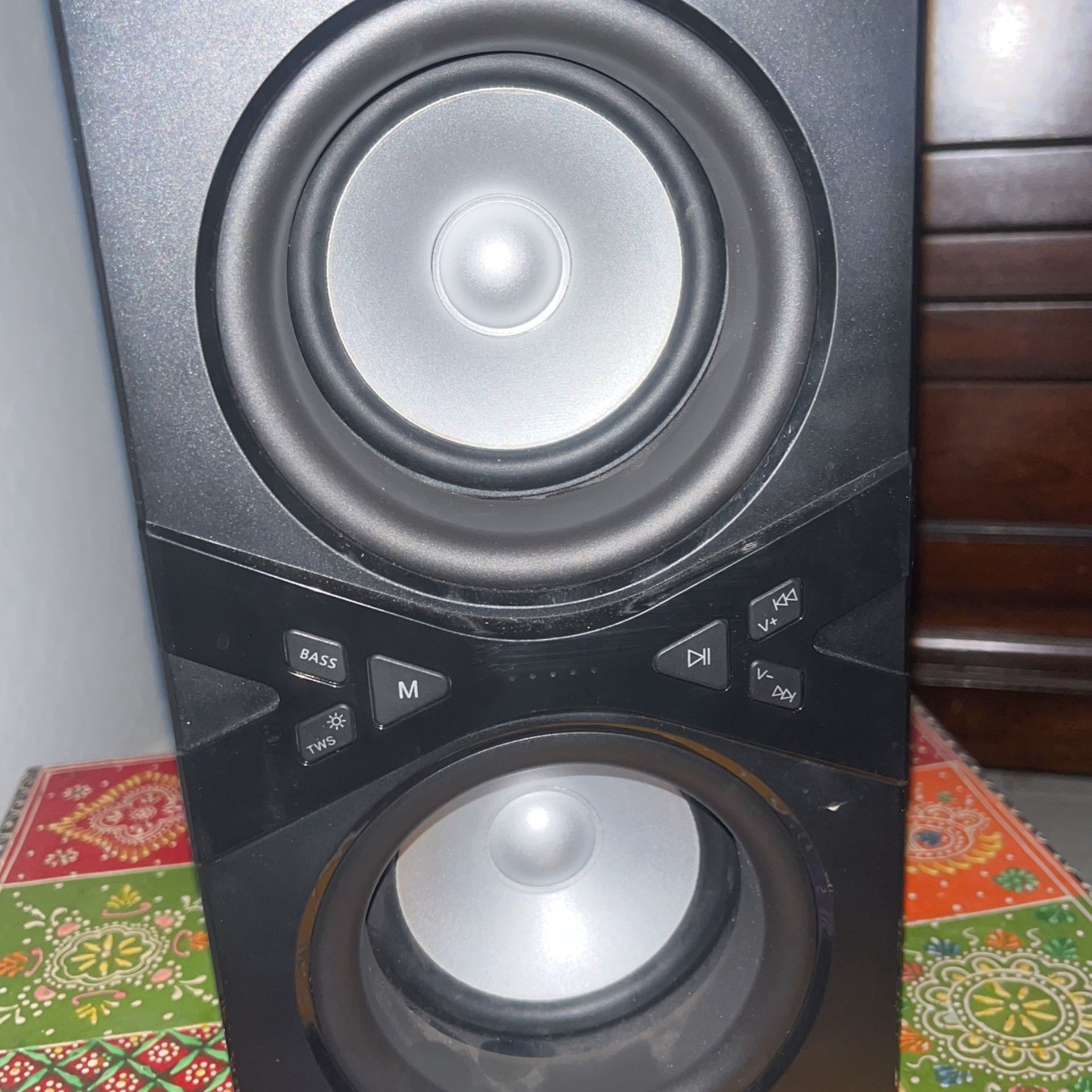 yier Bluetooth Speaker 
