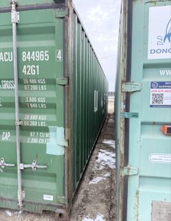 20' & 40' Shipping Containers 