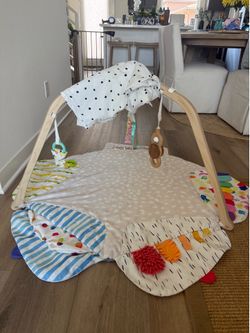 Lovevery Baby Play Gym with Sensory Strands