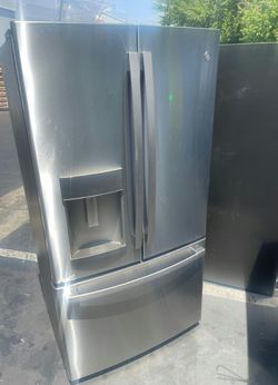 GE French Door Fridge Stainless Steel - IceMaker