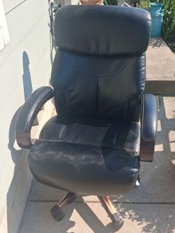 Desk chair