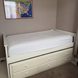 Twin Size Solid Wood White Coaster Daybed with Trundle & Three Drawers On Bottom