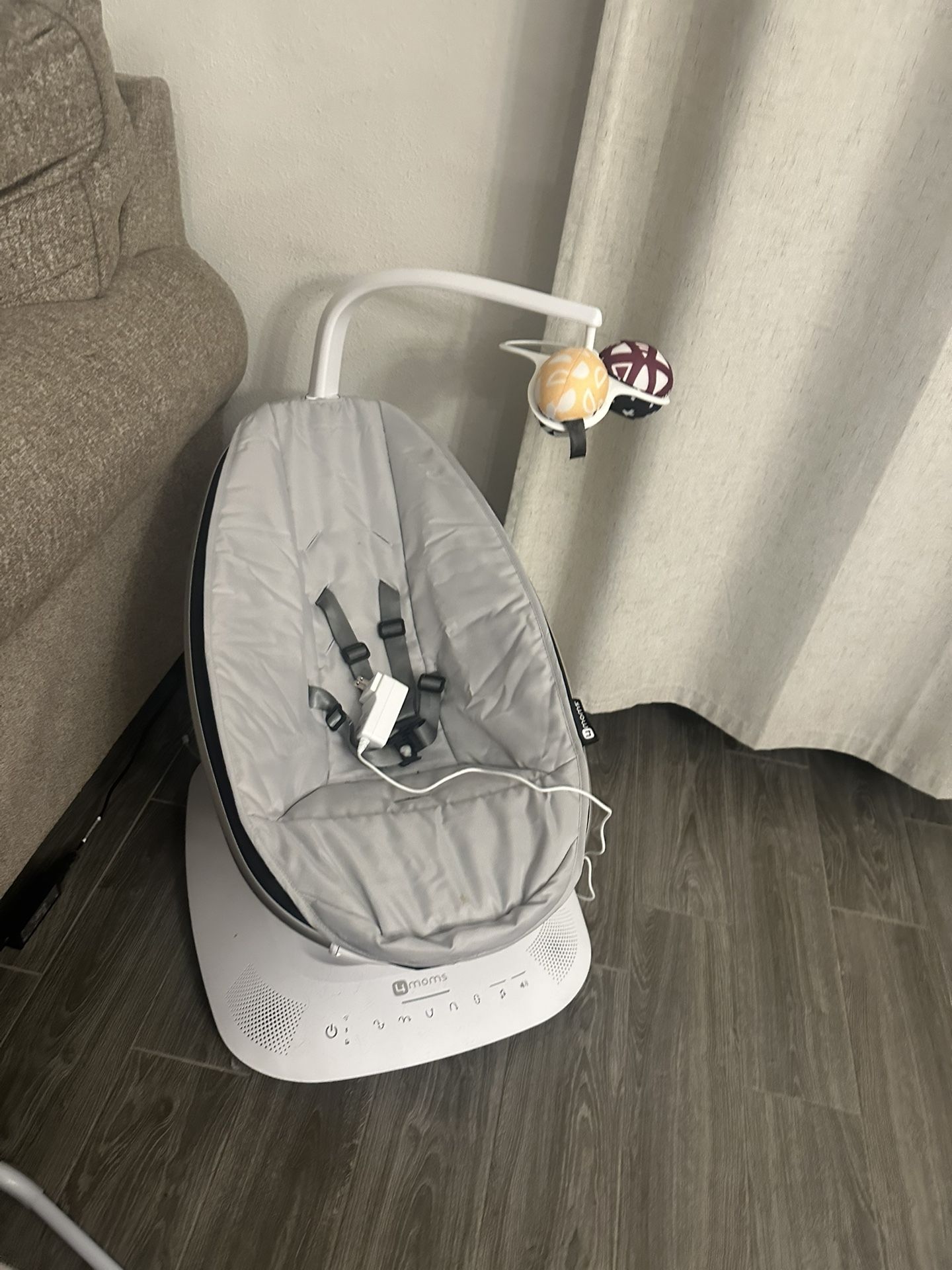 4 Moms Baby Swing