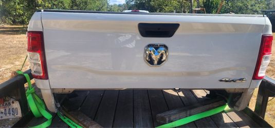 2021 Dodge Truck bed.  Cash only ! Cash only!