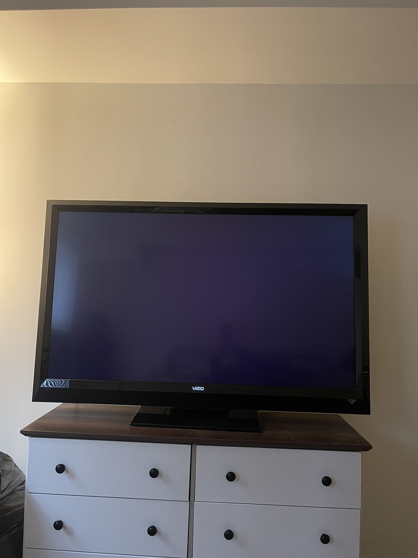 VIZIO 50’ TV