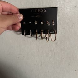 Guess Set Of Earrings And Men’s Sling Backpack