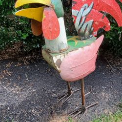 Yard Art Chicken/ROOSTER.. 5 FEET TALL