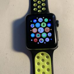 Apple Watch Series 3 Gray 38MM -WIFI- $50