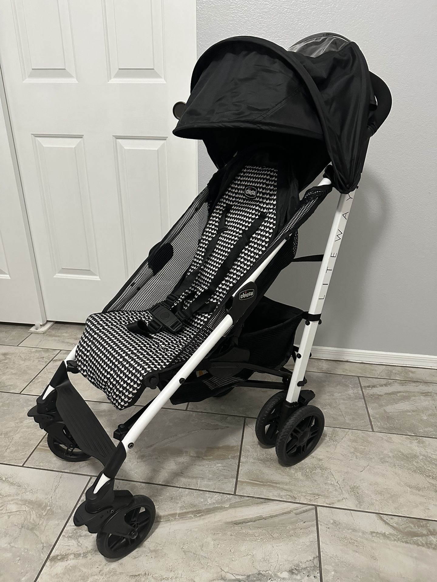 Chicco Liteway Lightweight Stroller 