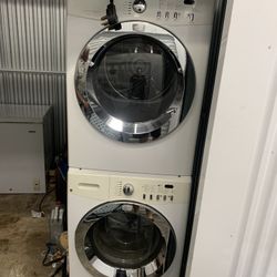 loandry machine driyer and washer 
