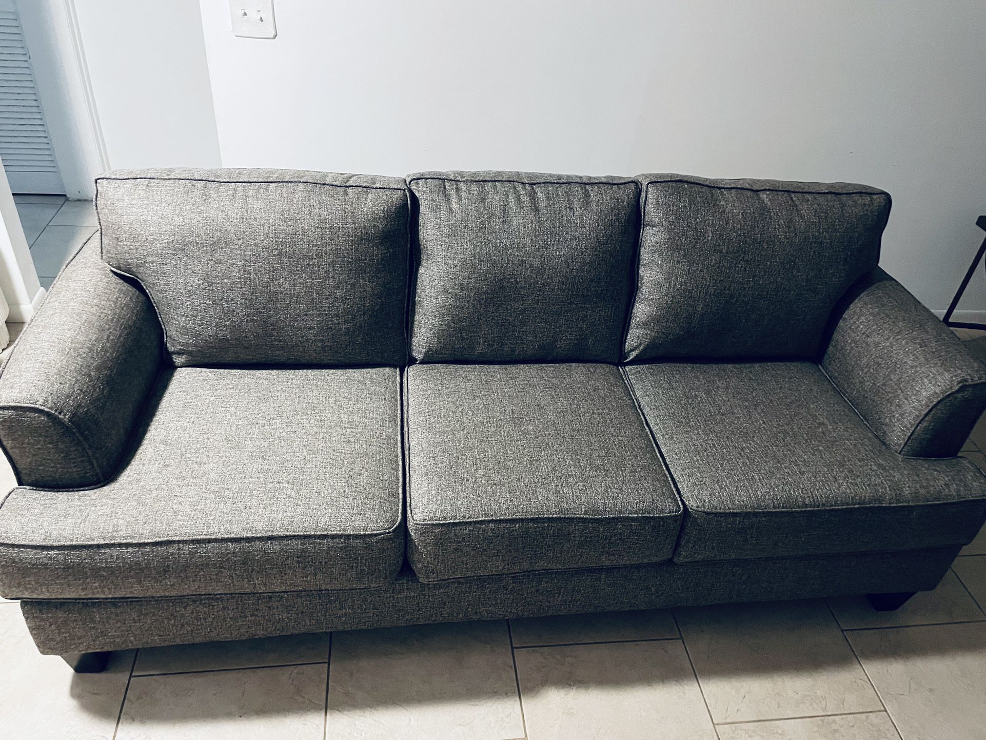 New Beautiful Couch And Loveseat
