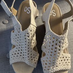 So Sandals Women’s Size 8 Platform Ankle Straps